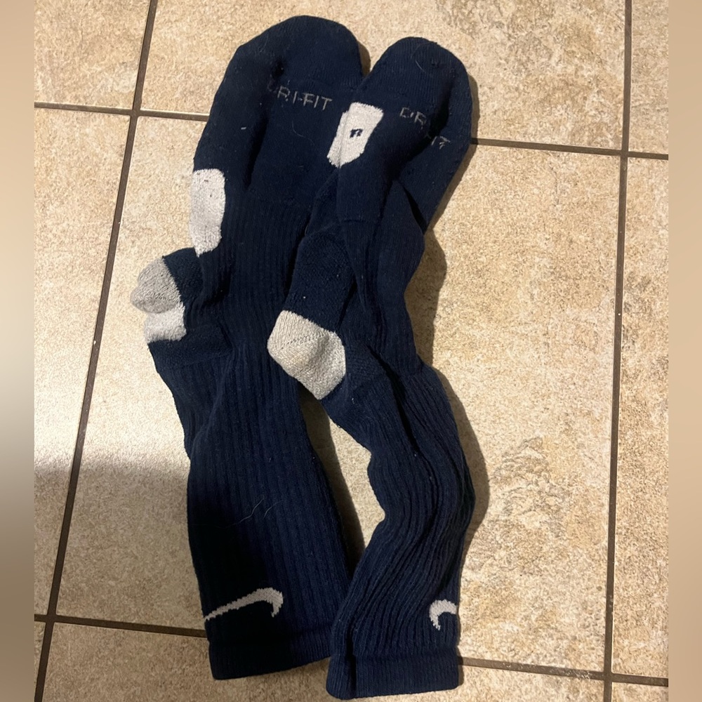 Game / practice worn used Nike elite socks large